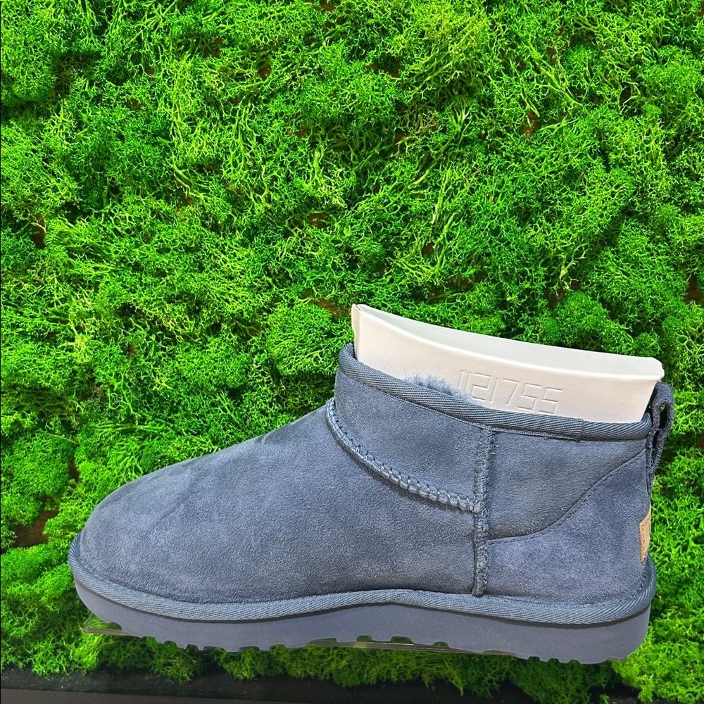 UGG Classic Ultra Mini Women's Ankle Boot 🇨🇦 - Picture 16 of 17